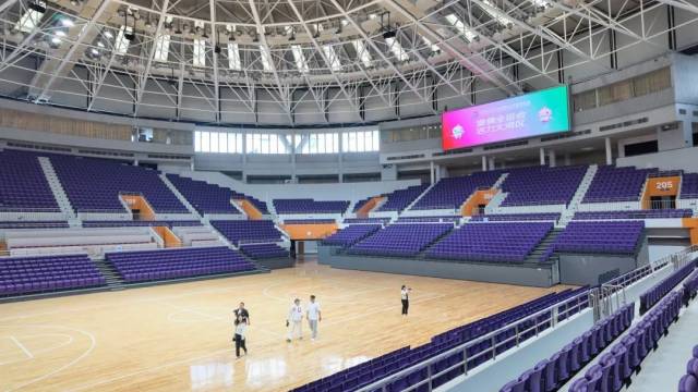 足球中超球队加练体能，主帅：必须跑起来